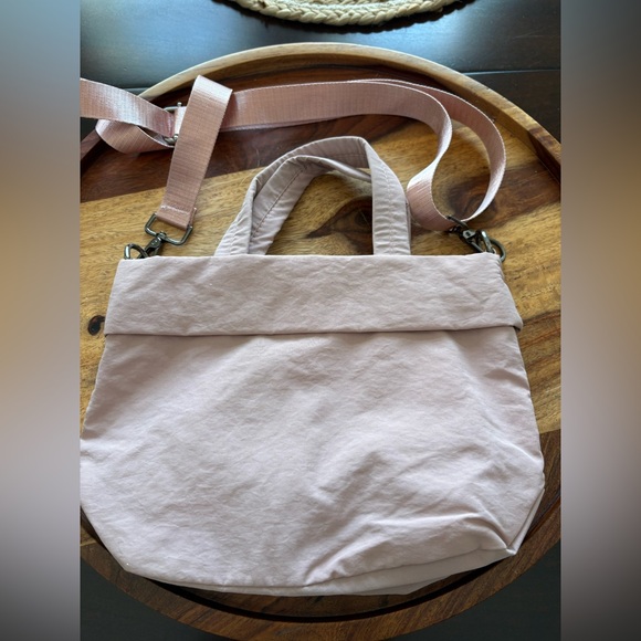 Lululemon Crossbody Handbag Never used, only stored - Picture 4 of 14